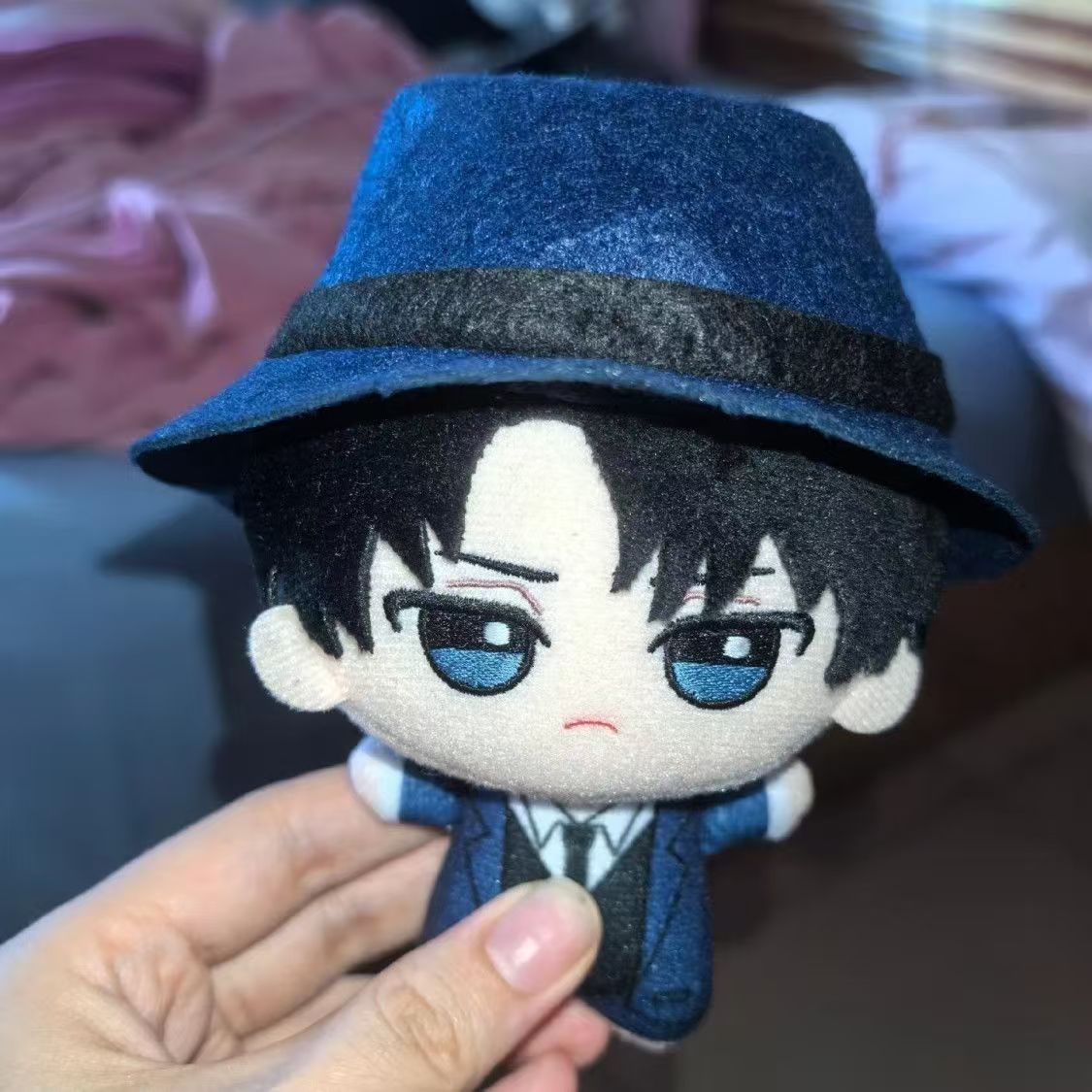 10cm Levi Ackerman Plüschfigur – Cosplay Plushie Prop Bewertung und Preis